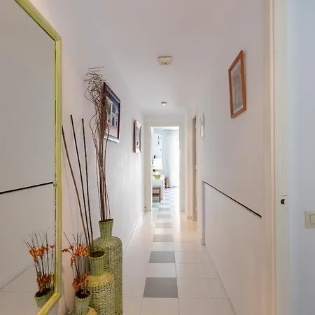 Uhc Montblanc Apartament *